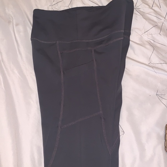 ZYIA Active Leggings Size S US Gray Light‎ n Tight Hi-Rise 7/8 24" Inseam - Picture 3 of 10